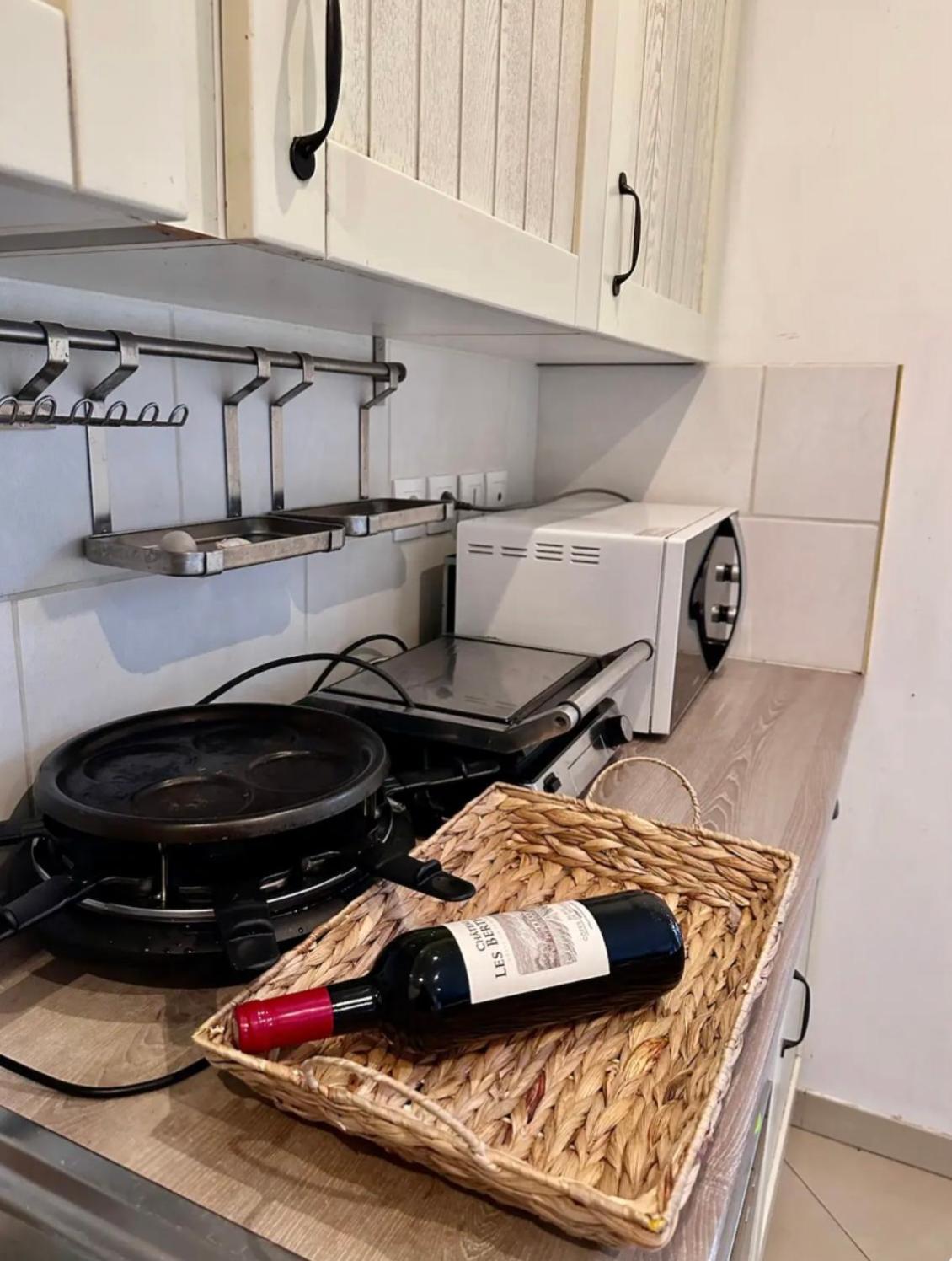 Holiday home Jacuzzi Bbq Parking Maison Privee Confortable *