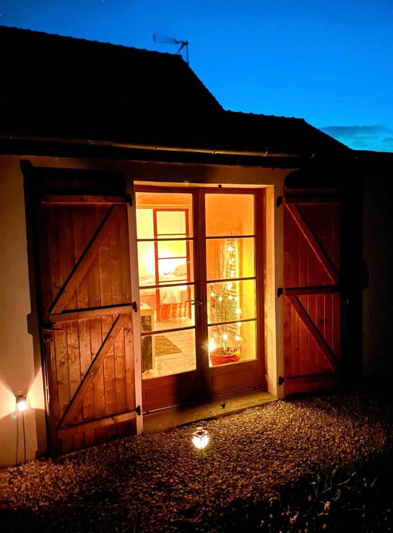Holiday home Jacuzzi Bbq Parking Maison Privee Confortable Montbouy