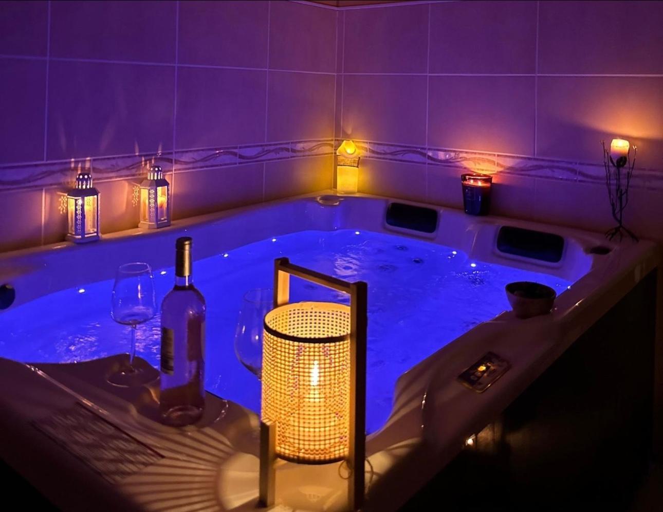 Jacuzzi Bbq Parking Maison Privee Confortable